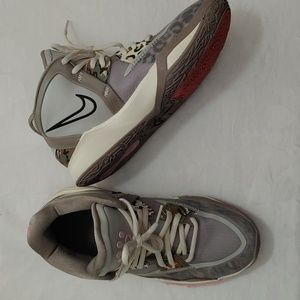Nike Kyrie Infinity Youth Size 5 Leopard Camo Sneaker